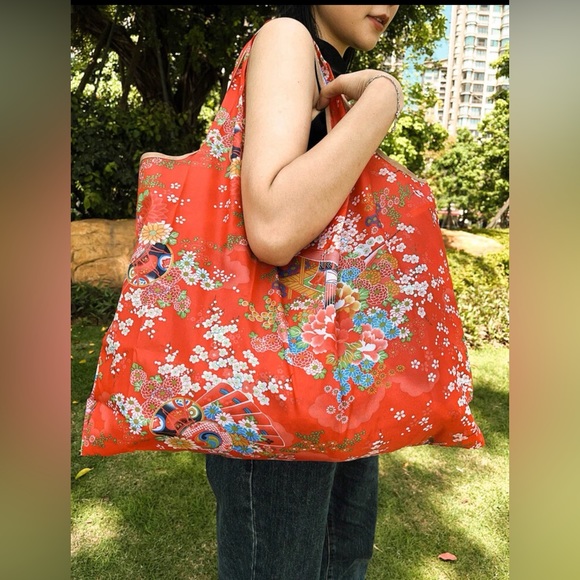 Handbags - NEW FLORAL FOLDABLE SHOPPING BAG-LARGE PORTABLE